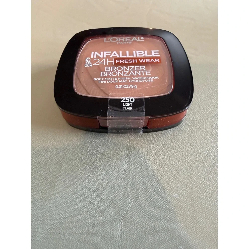L'Oreal Paris Infallible Fresh Wear Soft Matte Bronzer 250‎ Light 0.31oz